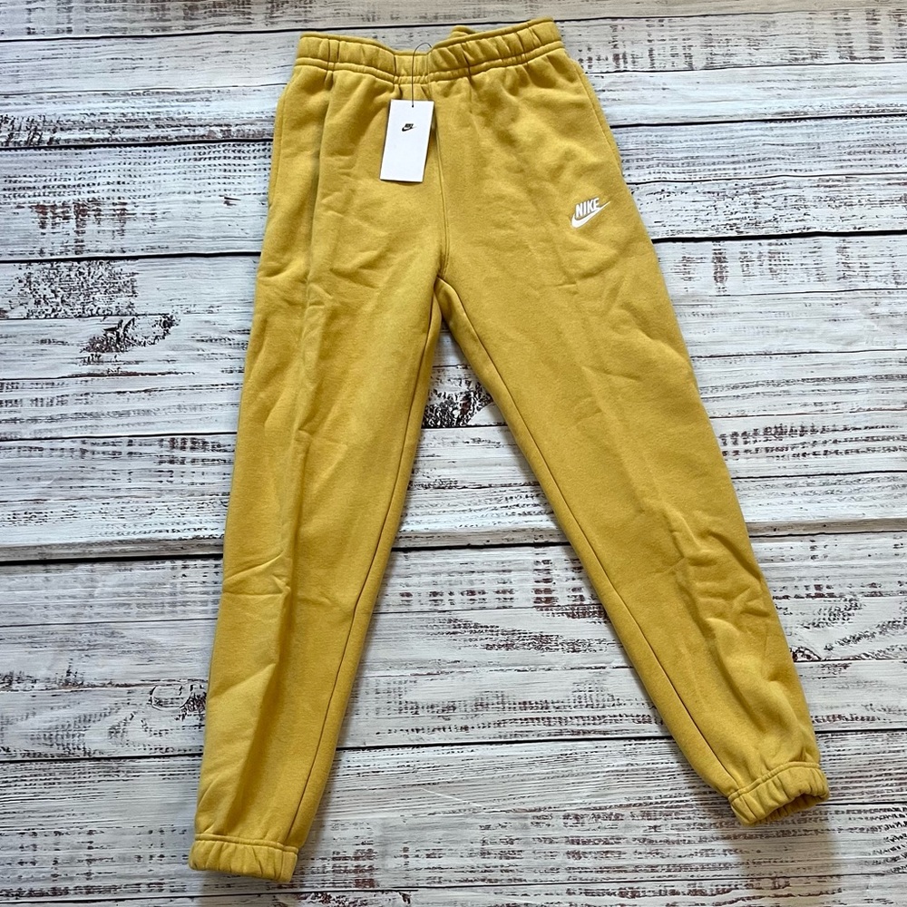 Nike Club Fleece Joggers